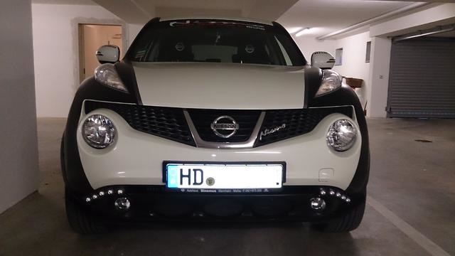 Front mit Mesh Grill und Downforce Wing´s